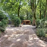 Semesterbostad De Eekhoorn